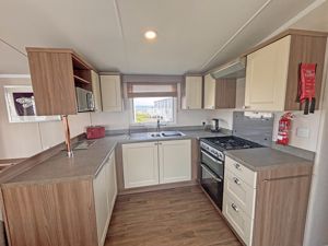 Kitchen/Dining- click for photo gallery